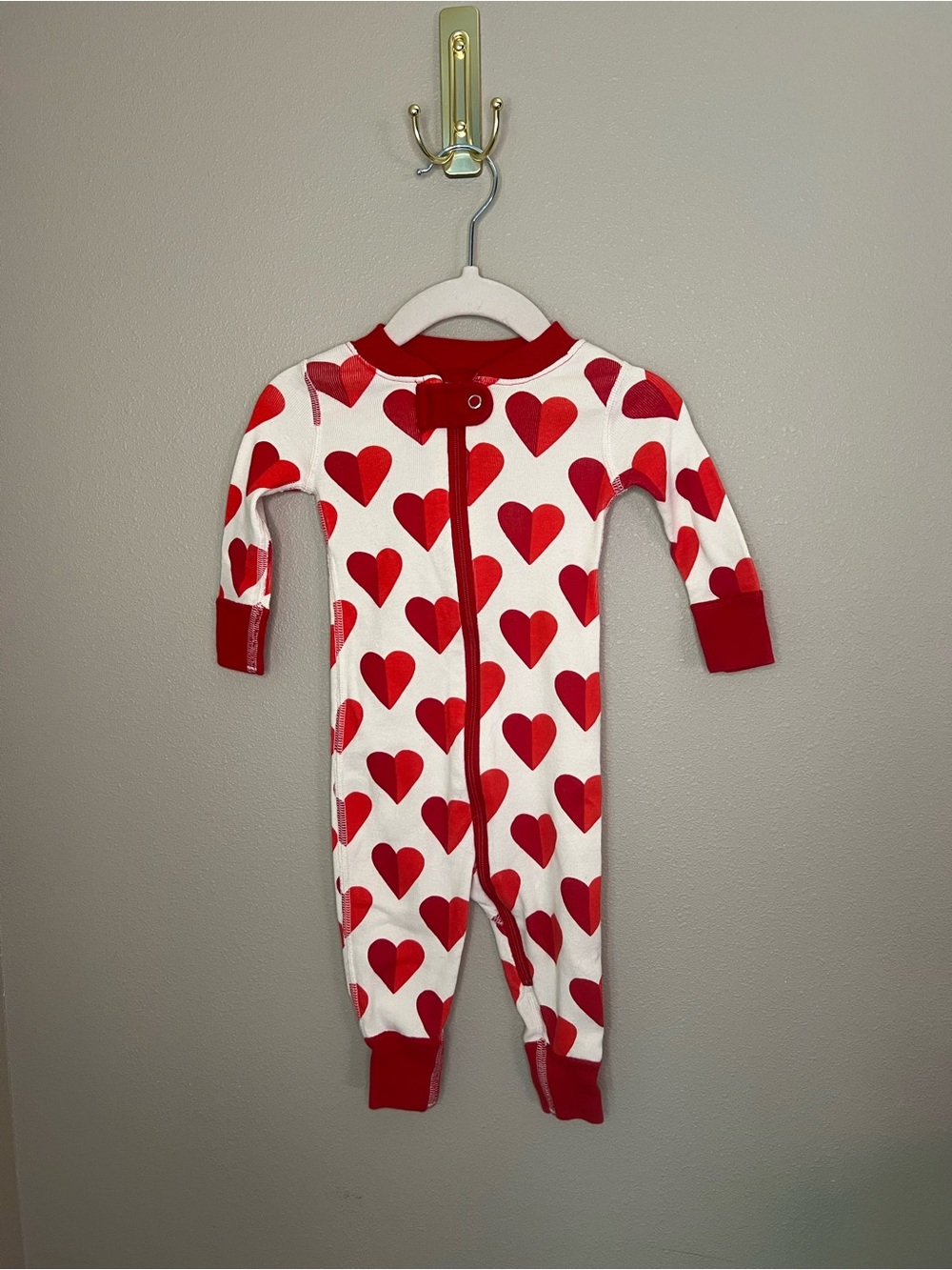 3-6m Hanna Andersson White with Red Heart Print